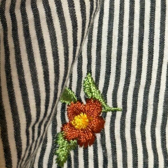 Forever 21  Women’s Striped Peplum Tank Blouse Embroidered  Flowers Small - Picture 3 of 7
